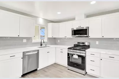 1900 Ellison Drive, Modesto, CA 95355 - Photo 2