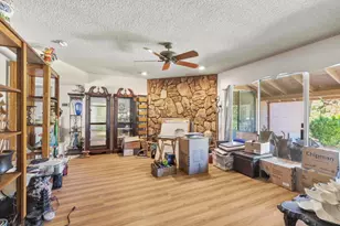 1581 Valley View Dr, Yuba City, CA 95993 - Photo 10