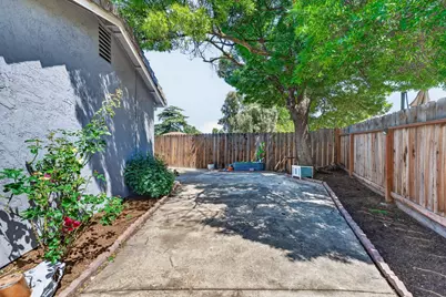 552 W 4th Street, Tracy, CA 95376 - Photo 38