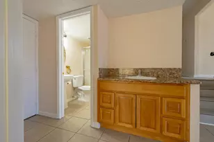 3221 Saturn Dr, Sacramento, CA 95827 - Photo 16