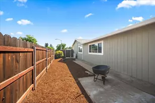 8997 Gainsboro Way, Sacramento, CA 95826 - Photo 28