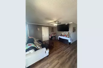 271 W Almy Avenue, Fresno, CA 93706 - Photo 4