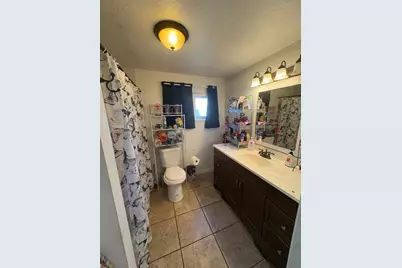 271 W Almy Avenue, Fresno, CA 93706 - Photo 10