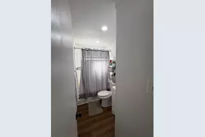 271 W Almy Avenue, Fresno, CA 93706 - Photo 6