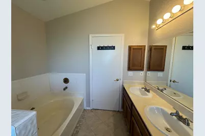 8420 Sunblaze Way, Sacramento, CA 95823 - Photo 24