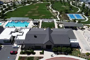 484 Pinehurst St, Manteca, CA 95336 - Photo 2