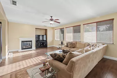 6829 Salvaterra Circle, Elk Grove, CA 95757 - Photo 8