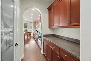 6829 Salvaterra Cir, Elk Grove, CA 95757 - Photo 18