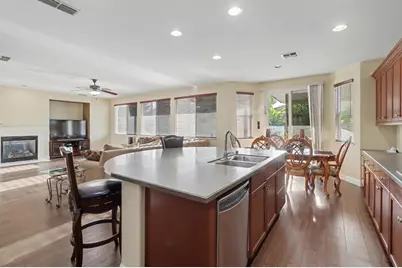 6829 Salvaterra Circle, Elk Grove, CA 95757 - Photo 16