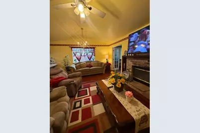 558 Cedarwood Court, Los Banos, CA 93635 - Photo 2