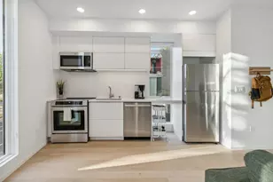 2423 Binnen Ln, Sacramento, CA 95818 - Photo 8