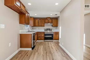 6121 Greenfield Ln, Stockton, CA 95207 - Photo 8