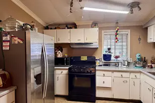 Pacheco, Los Banos, CA 93635 - Photo 8