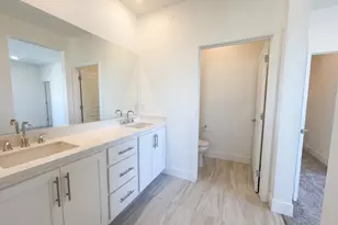 94 W San Diego Dr, Tracy, CA 95391 - Photo 14