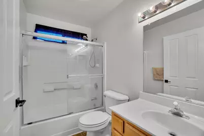 8831 Silverberry Avenue, Elk Grove, CA 95624 - Photo 18