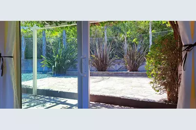 8019 Sterling Drive, Oakland, CA 94605 - Photo 10