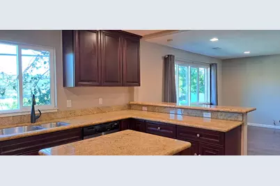 8019 Sterling Drive, Oakland, CA 94605 - Photo 20