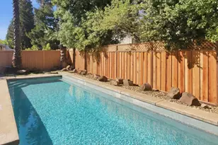 9017 Laguna Springs Way, Elk Grove, CA 95758 - Photo 2