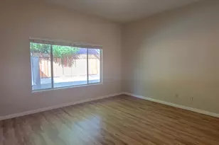 9017 Laguna Springs Way, Elk Grove, CA 95758 - Photo 14