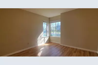 9017 Laguna Springs Way, Elk Grove, CA 95758 - Photo 18