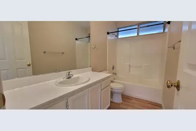 9017 Laguna Springs Way, Elk Grove, CA 95758 - Photo 12