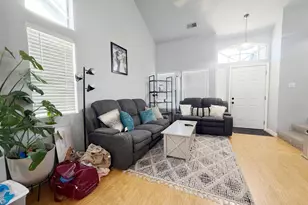 9572 S Coast Ln, Elk Grove, CA 95758 - Photo 2