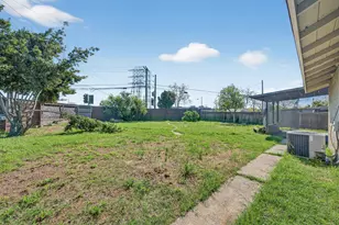 8033 Renton Way, Sacramento, CA 95828 - Photo 48