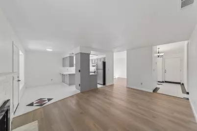 8033 Renton Way, Sacramento, CA 95828 - Photo 16