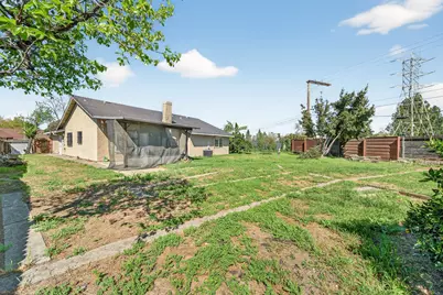 8033 Renton Way, Sacramento, CA 95828 - Photo 44