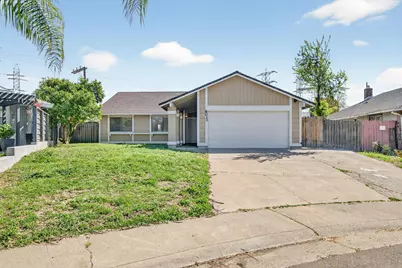 8033 Renton Way, Sacramento, CA 95828 - Photo 4