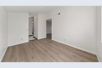 8033 Renton Way, Sacramento, CA 95828 - Photo 24