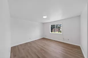 8033 Renton Way, Sacramento, CA 95828 - Photo 34