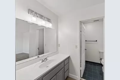 8033 Renton Way, Sacramento, CA 95828 - Photo 40