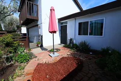 300 Los Verdes Court, Modesto, CA 95354 - Photo 12