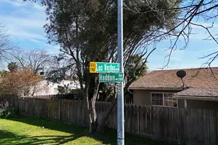 300 Los Verdes Ct, Modesto, CA 95354 - Photo 2