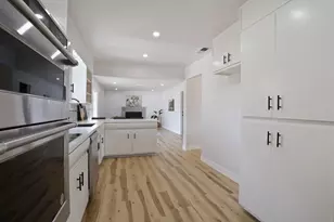 8734 Hermosa Ct, Stockton, CA 95210 - Photo 10