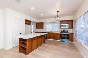 1955 Clearbrook Ct, Tracy, CA 95376 - Photo 12