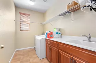 751 Banff Dr, Newman, CA 95360 - Photo 48