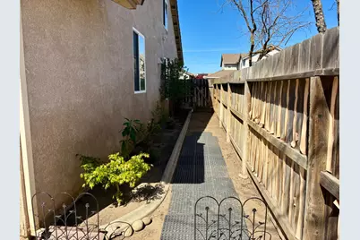 1604 Rose Garden Court, Modesto, CA 95356 - Photo 16