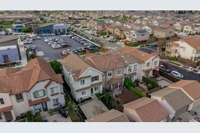 3040 Village Plaza Drive, Roseville, CA 95747 - Photo 68