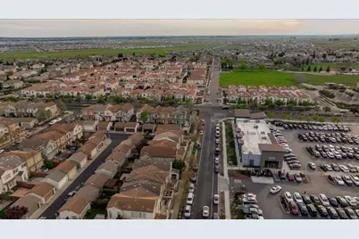 3040 Village Plaza Drive, Roseville, CA 95747 - Photo 56