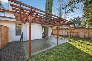 27 Park W Ct, Sacramento, CA 95831 - Photo 52