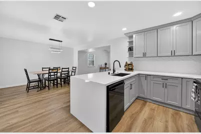 27 Park West Court, Sacramento, CA 95831 - Photo 22