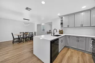 27 Park W Ct, Sacramento, CA 95831 - Photo 22