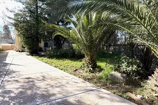 8035 Bucks Harbor Way, Sacramento, CA 95828 - Photo 10