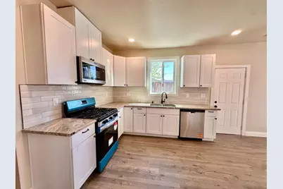 717 Parnell Avenue, Turlock, CA 95380 - Photo 8