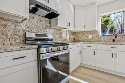 5481 Muskingham Way, Sacramento, CA 95823 - Photo 14