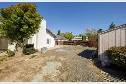 10324 Rio Sombra Court, Oakdale, CA 95361 - Photo 40