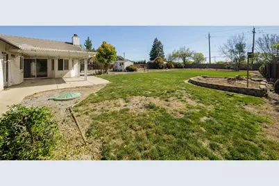 10324 Rio Sombra Court, Oakdale, CA 95361 - Photo 36