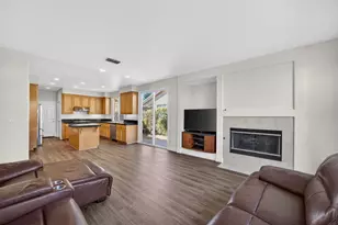 9953 W Taron Dr, Elk Grove, CA 95757 - Photo 18